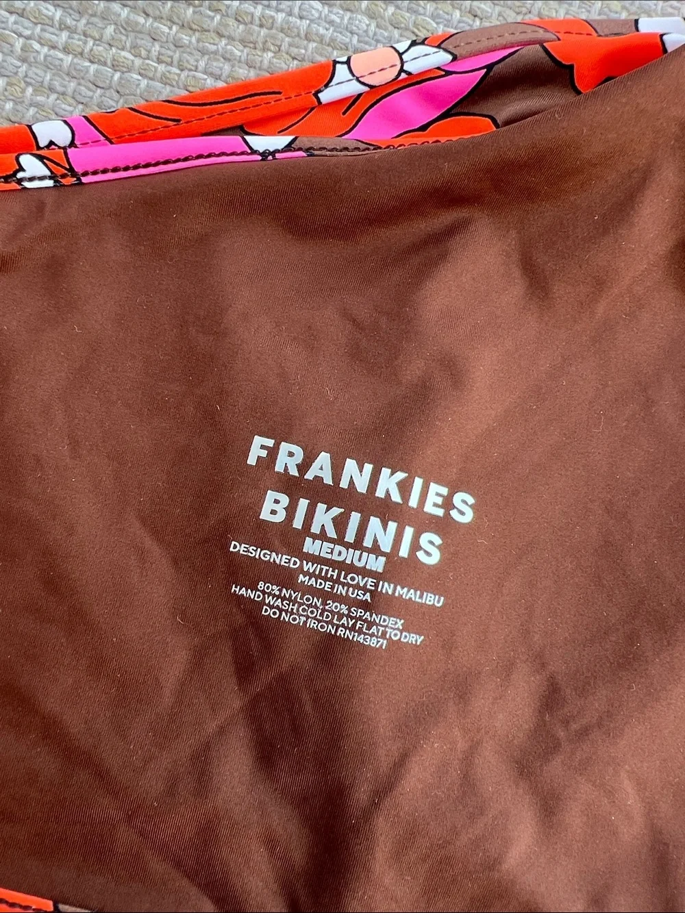 Frankies Bikinis one-shoulder Cutout Retro Daisy Brown Orange Pink bikini top M
